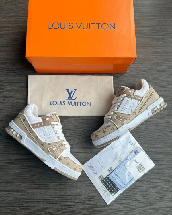 Louis Vuitton Trainer Beige Monogram